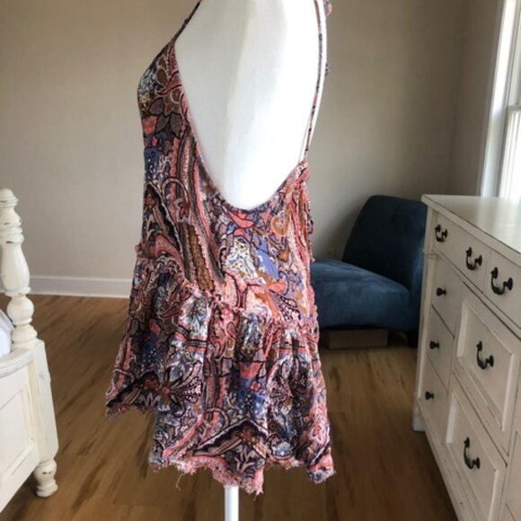 Buckle Paisley Print Peplum Tank Top - Picture 7 of 10